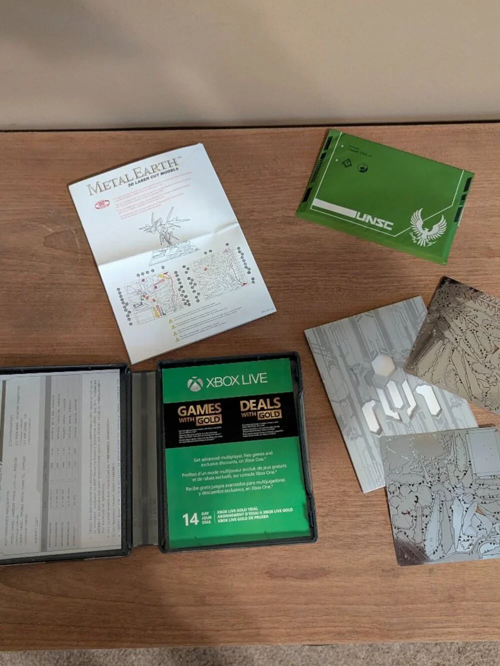 NIB Halo 5 Guardians Legendary Edition Xbox One Steelbook Metal Earth Kit